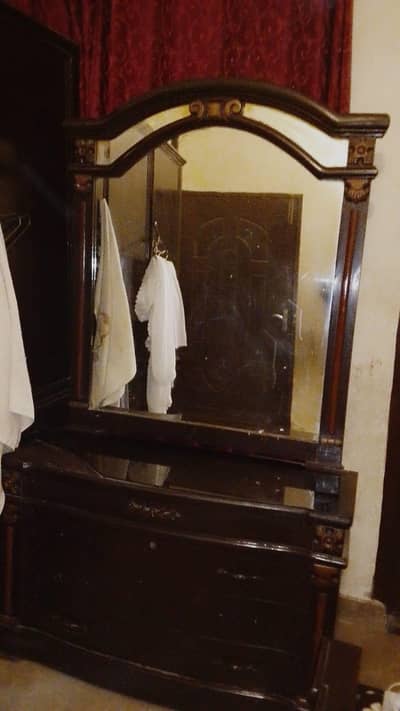 dresíng table for sale