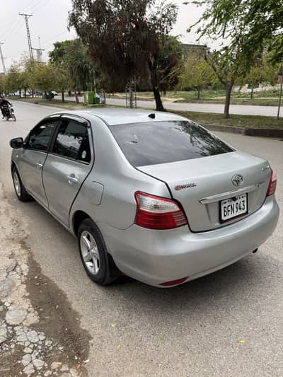 Toyota Belta 2006