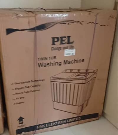 PEL Twin Tub Washing Machine - Almost Brand New!