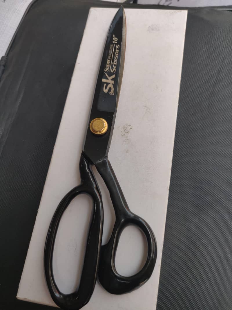Tailor scissors 1