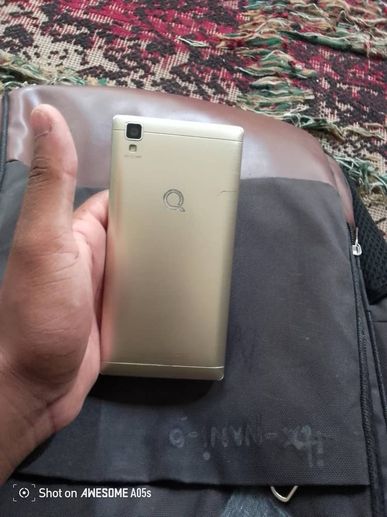 QMobile E1 2