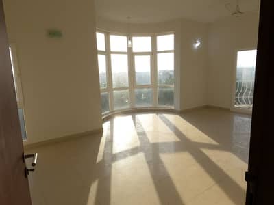 Very Well Maintained 3760 Square Feet 4 Bedroom Ultra Luxury Apartment In One Of The Most Prominent Project Of City Known As Creek Vista Located At DHA Phase 8 Is Available For Sale
