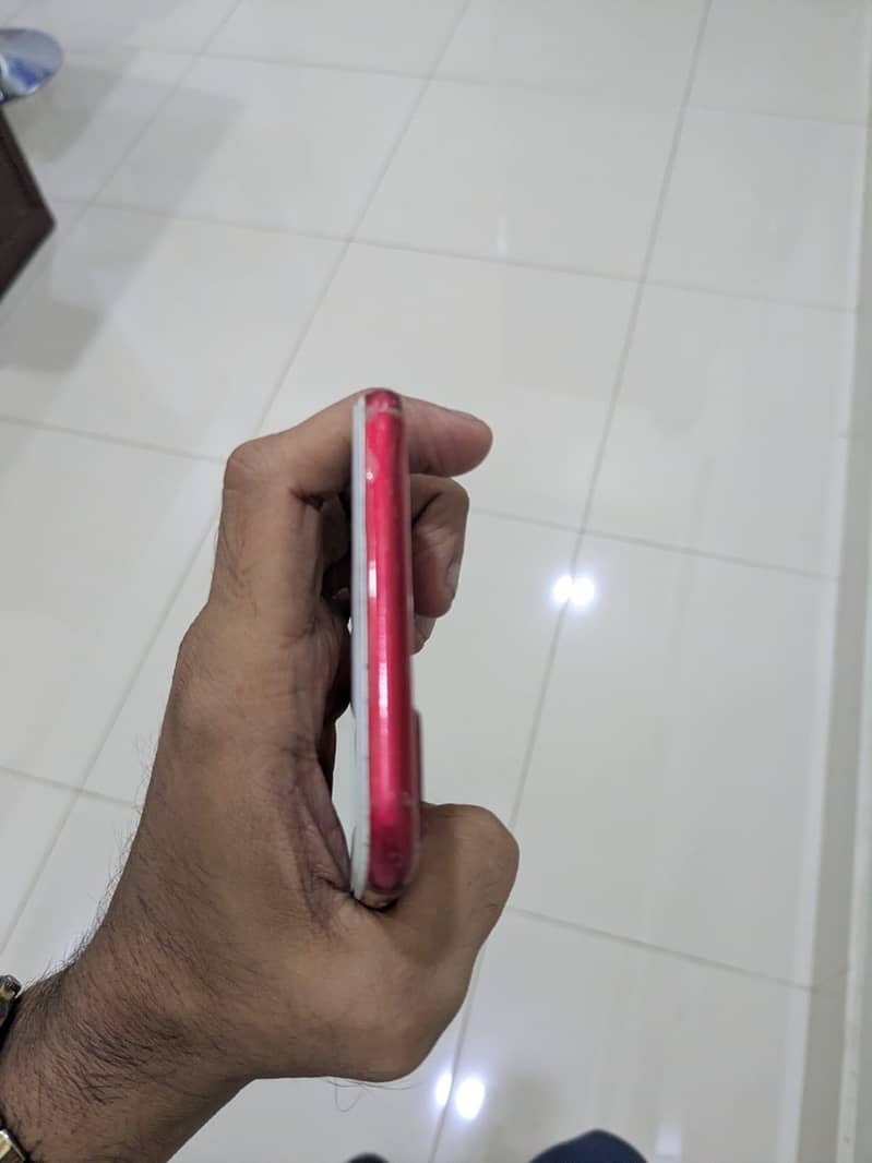 Apple iPhone 7 Plus 0