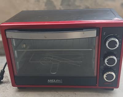 Baking oven for sale.