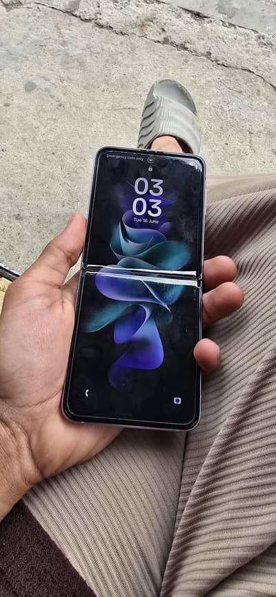 Samsung Mobile Z Flip 3
