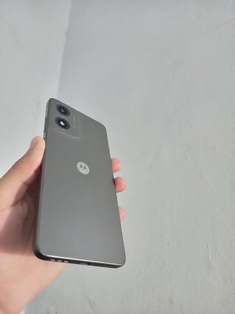 Moto E14 0