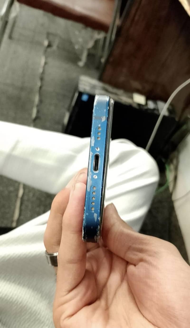 iPhone 3
