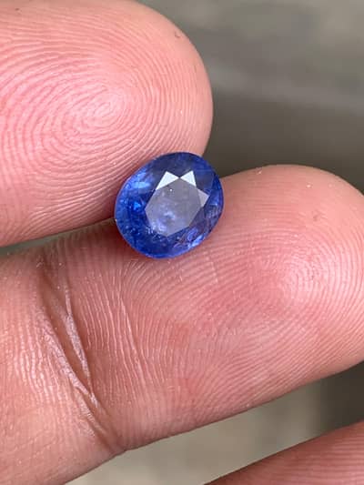 natural  Ceylon blue sapphire with certificate
