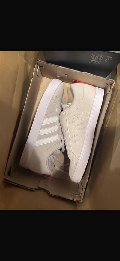 Brand New Adidas Unisex Sneaker VS Pace 2.0 size 36.5-37/ UK 4
