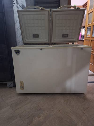 waves deep freezer