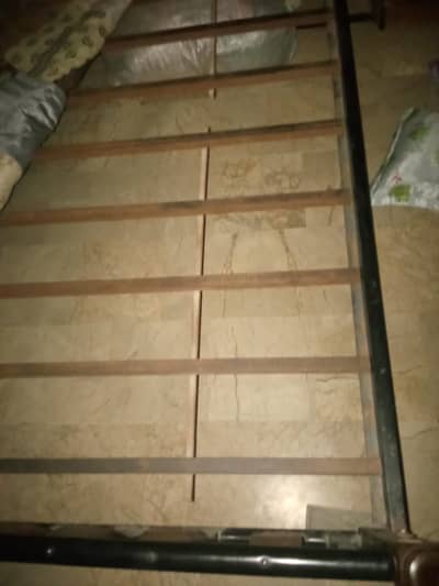 King bed iron made
