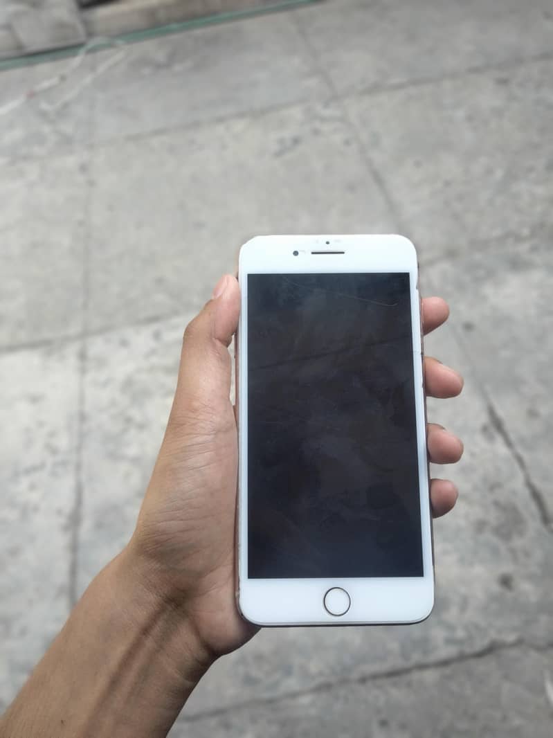 Apple iPhone 8 Plus 2