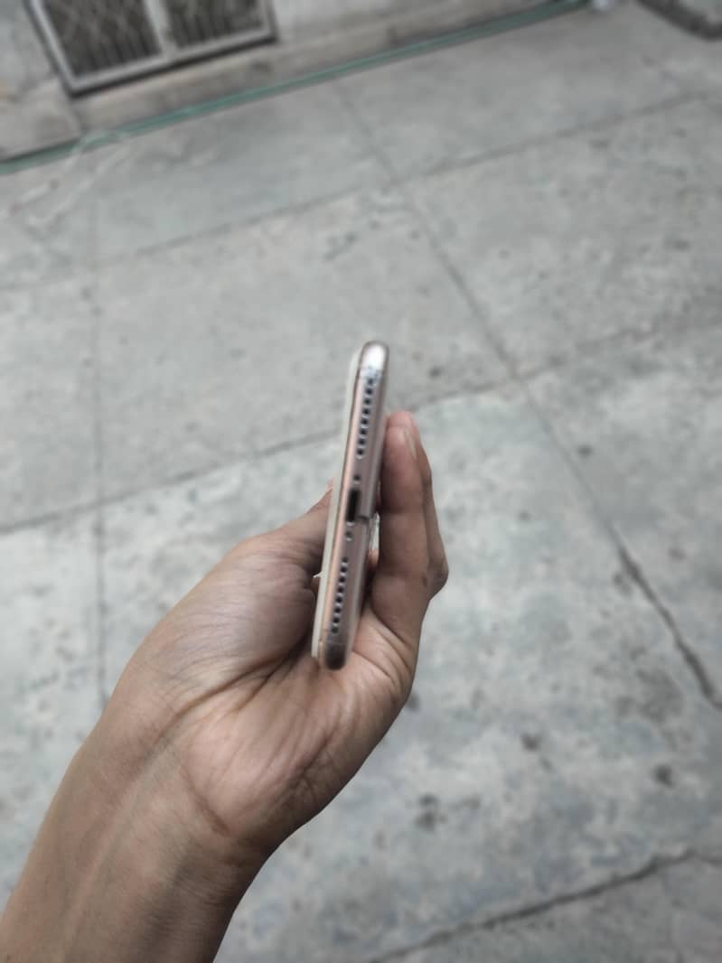 Apple iPhone 8 Plus 7