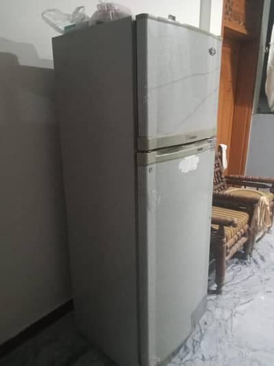 REFRIGERATOR FOR SALE LUSH CONDITION URGENT SALE