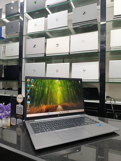 Hp Zbook FireFly 14 G8 | i5-11th Gen | 16gb Ram | 256gb SSD |