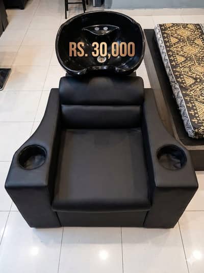 beauty salon set-up for sell bahria Town Karachi