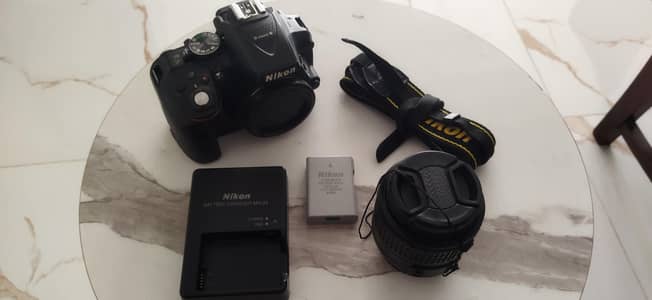 Nikon D5300 Camera with AFs 18-55 complete accessories 10/10 condition
