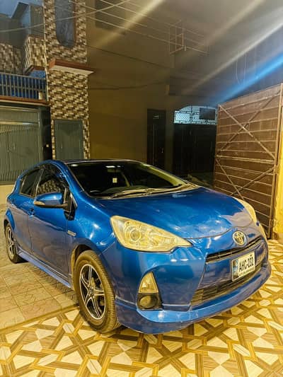 Toyota Aqua 2014 S push start cruise control