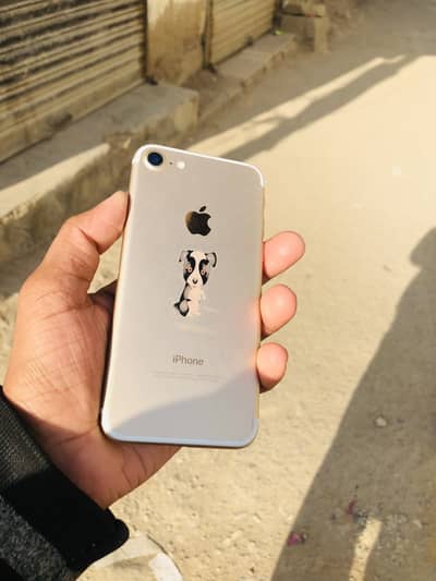 Apple iPhone 7