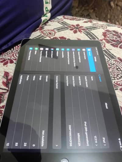 Ipad 6th generation 10 by 10 good batry backup total genuine