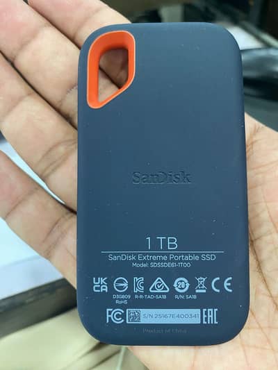 SanDisk Extreme 1TB Portable SSD - Black