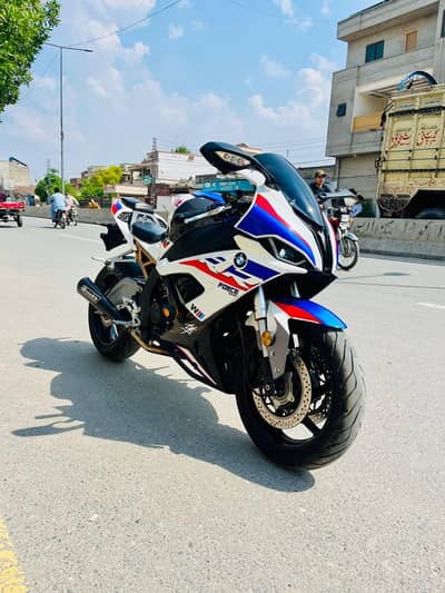 BMW S1000RR Variant (2025) – 3,500 km Only – Punjab Registered