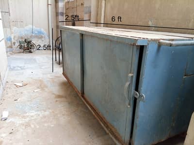 IRON TABEL OR counter size 6ft x 2.5ft x 2.5ft