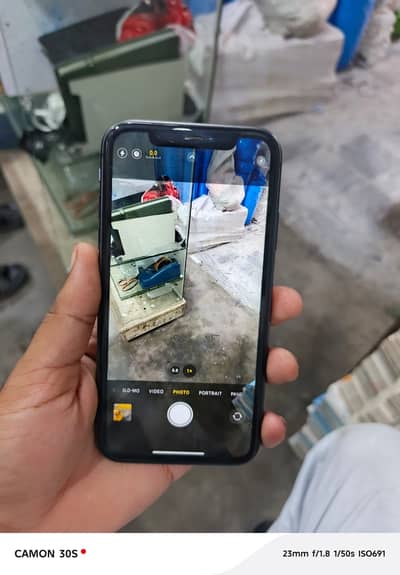 Apple iPhone 11