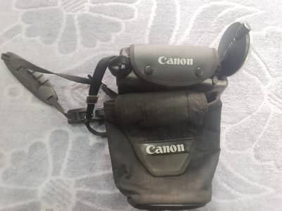 Canon zoom lens 35-105mm 1:2.8-6.6 auto zoom flash GN. 25. m/85. ft