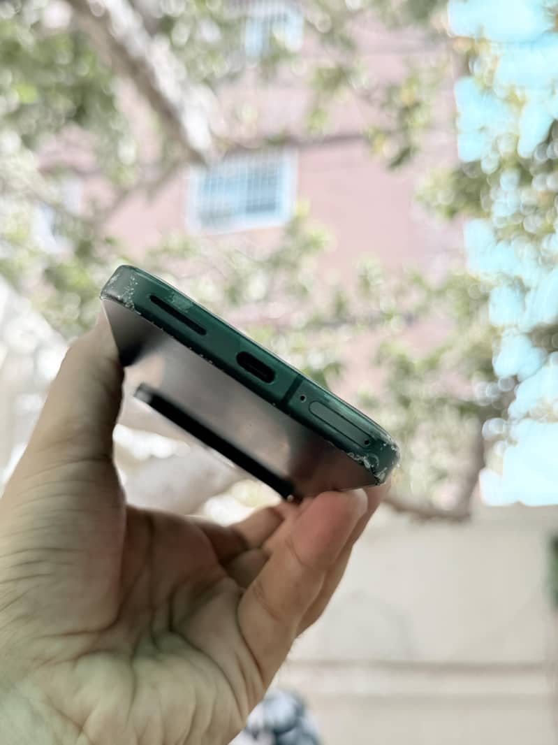 Google Pixel 9 5