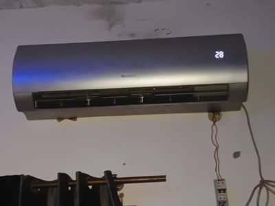 1.5 ton Gree Dc inverter