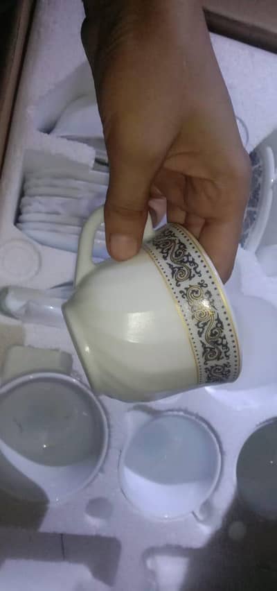 amir corporation fancy Glass ware brand new dinner set