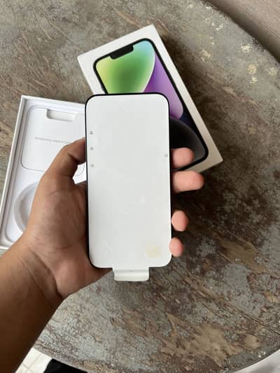 Apple iPhone 14