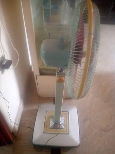 charge able. fan ac DC soler
