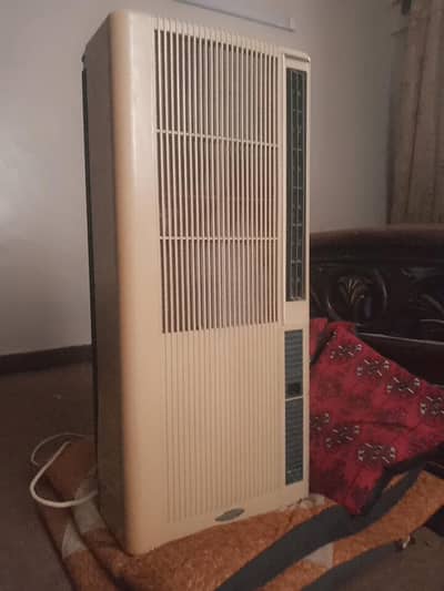 Good condition portable ac for sale