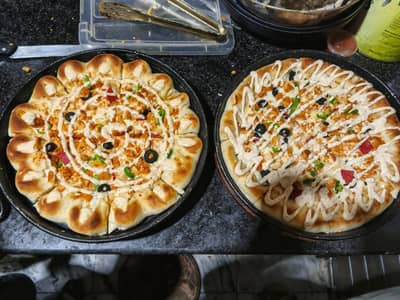 I am chef fast food  pizza burger all