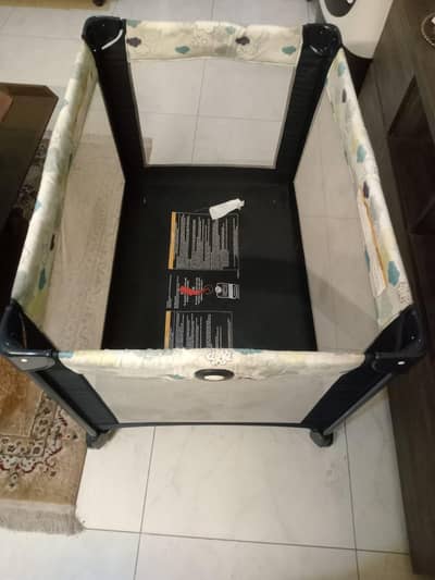 Baby Cot / Bed