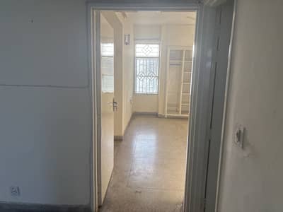 3 beds flat complete house