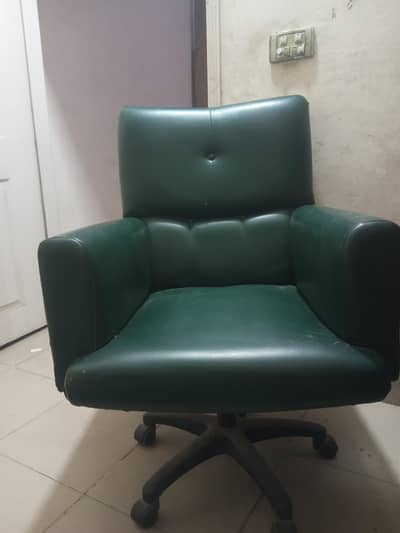 Comfortable Executive Office Chair | Excellent Condition