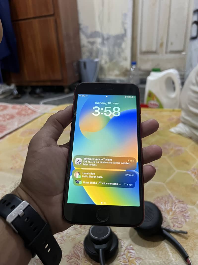 Apple iPhone 8 Plus 1