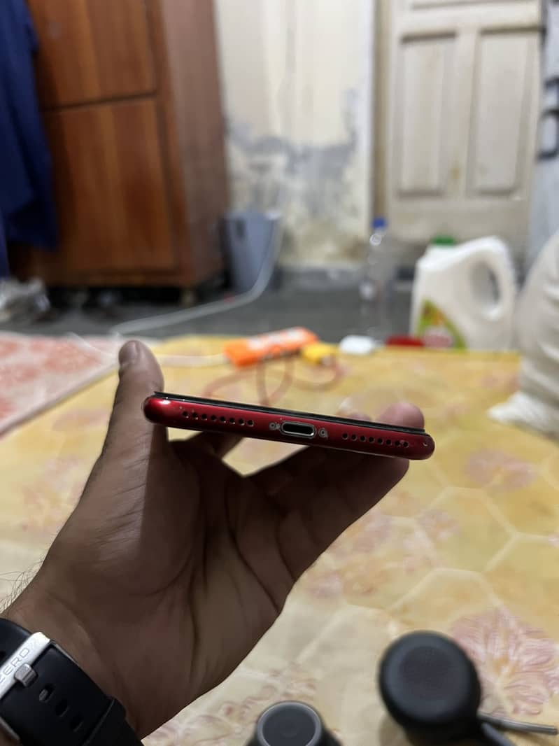 Apple iPhone 8 Plus 3