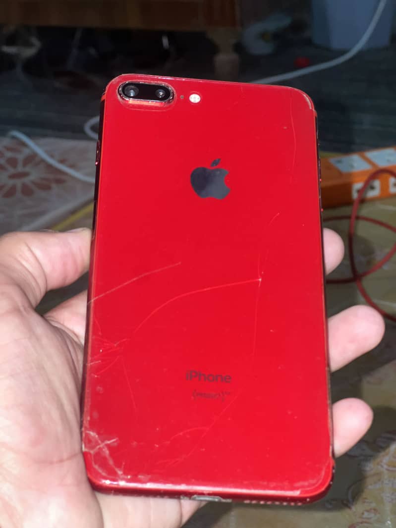 Apple iPhone 8 Plus 4