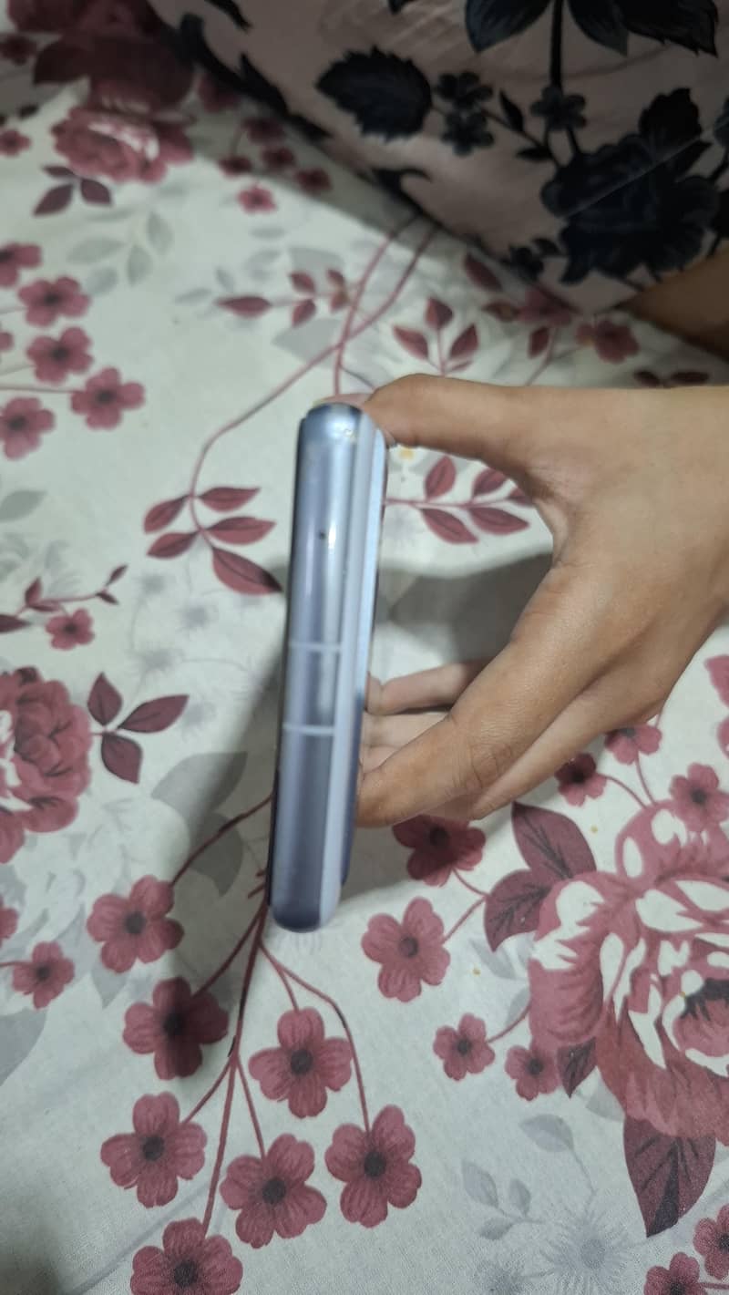 Google Pixel 7a 3