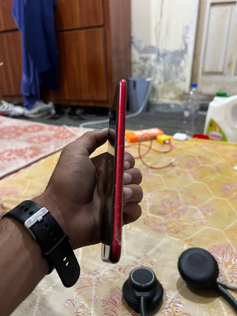 Apple iPhone 8 Plus 1