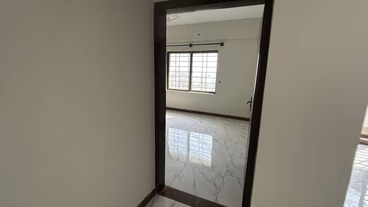 10 Marla Flat Is Available For Rent