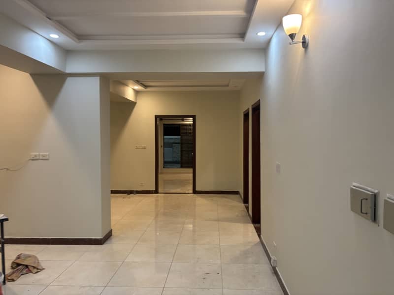 Flat Good Location 1