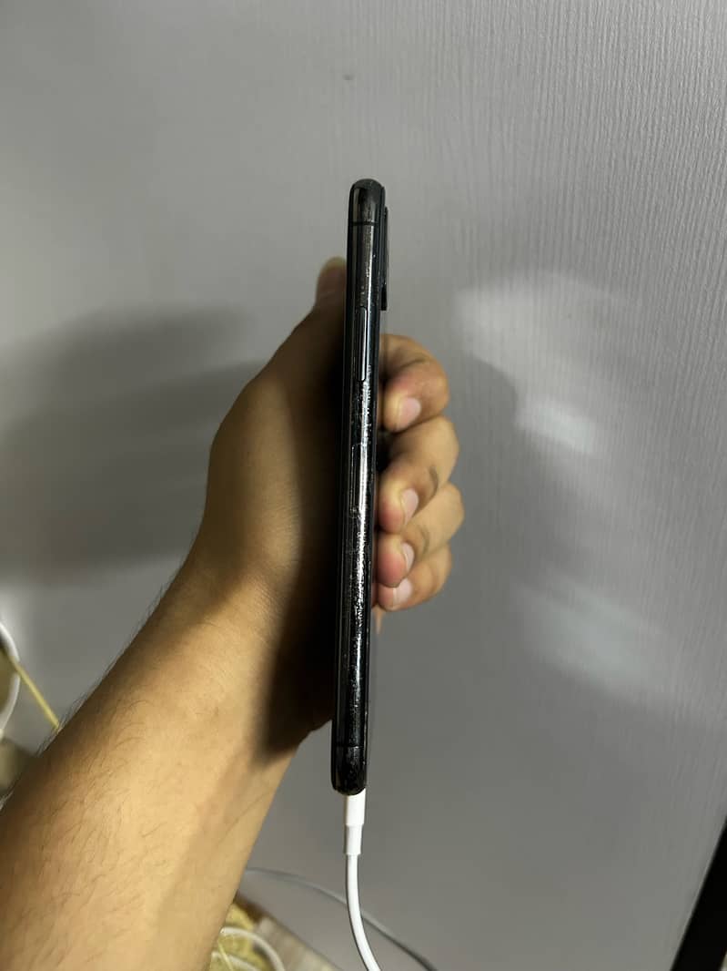 Apple iPhone X 3