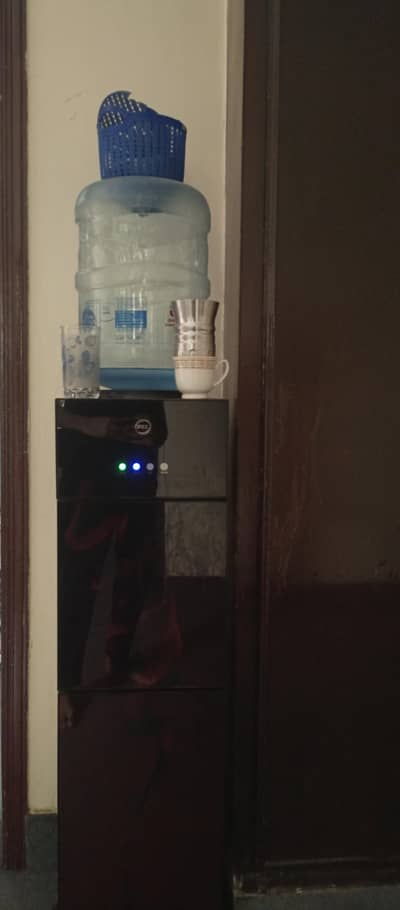 water dispenser like new condition