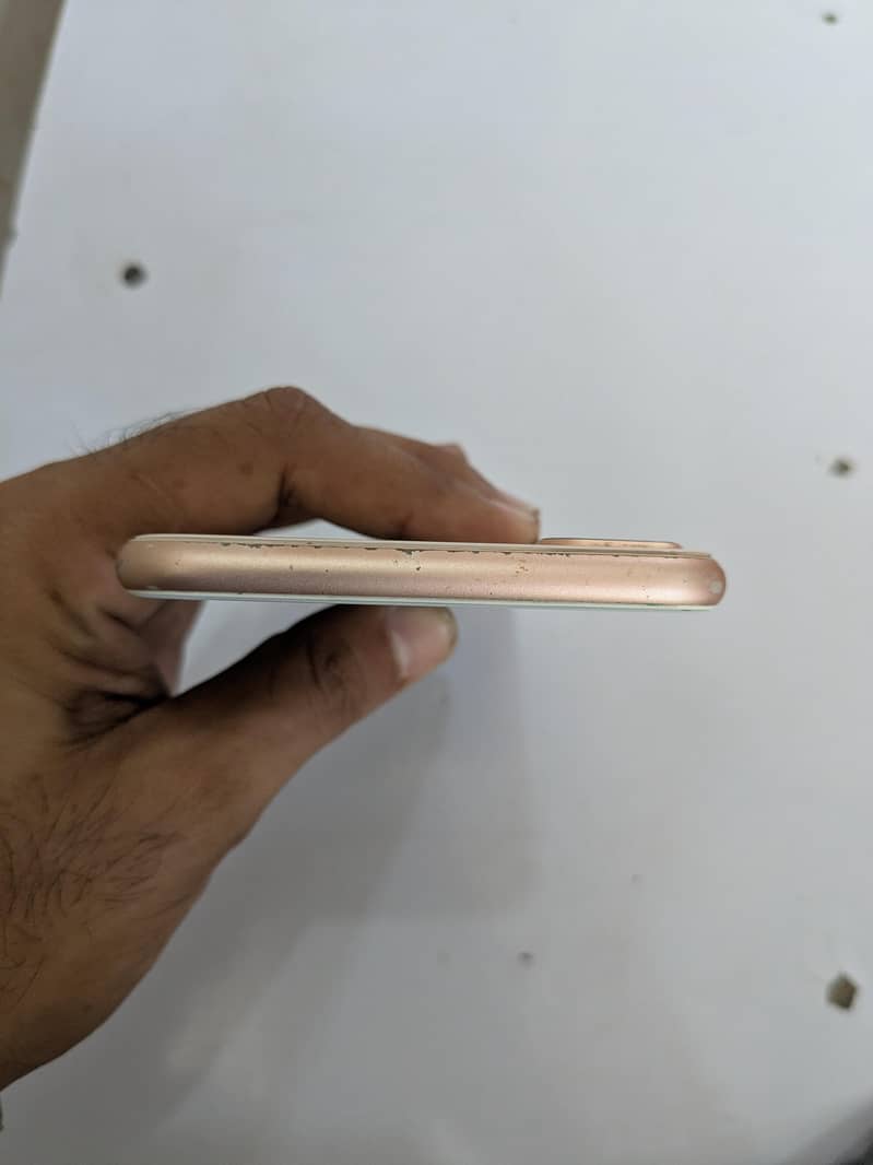 Apple iPhone 8 Plus 1