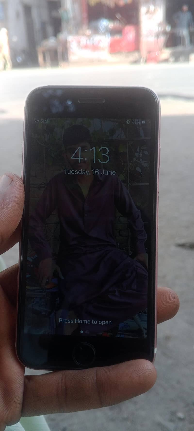 Apple iPhone 7 2